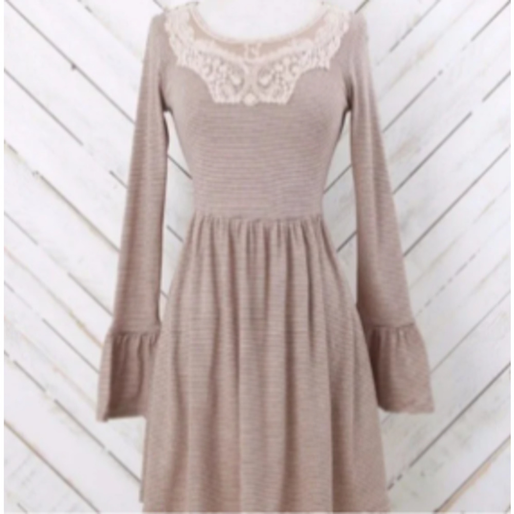 Altar'd State Midi Dress - S GUC